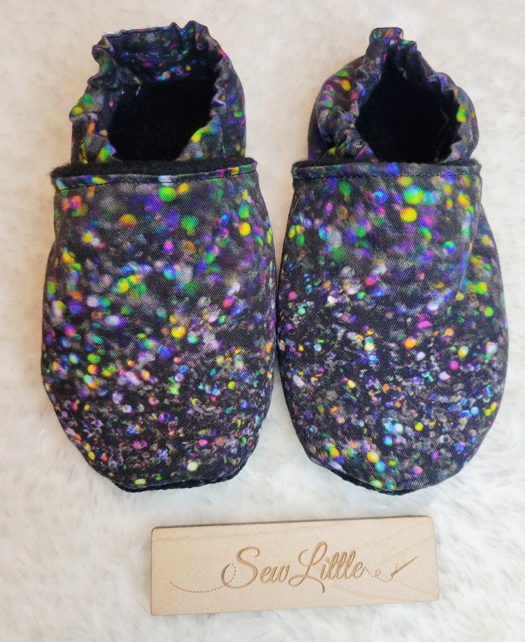 Black Glitter - Size 8 toddler, 18 to 24 month slippers