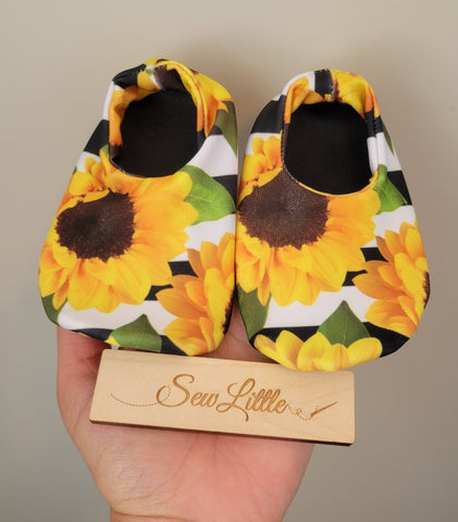Size 4 sunflower water shoes