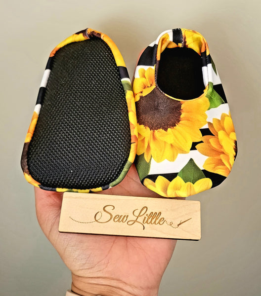 Size 4 sunflower water shoes