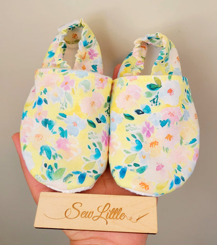 Yellow Floral (spring lining) - Size 8 toddler, 18 to 24 month slippers