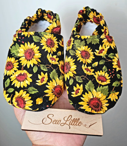 Sunflower on Black - Size 8 toddler, 18 to 24 month slippers
