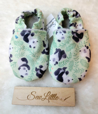 Pandas - Size 5 baby, 9 to 12 month slippers