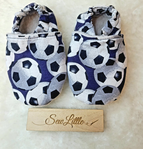 Soccer - Size 5 baby, 9 to 12 month slippers