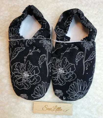 Women’s size 6,  9 inch slippers - Monochrome Floral