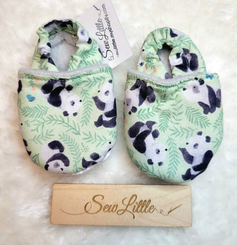 Pandas - Size 2.5 baby, 3 to 6 month slippers