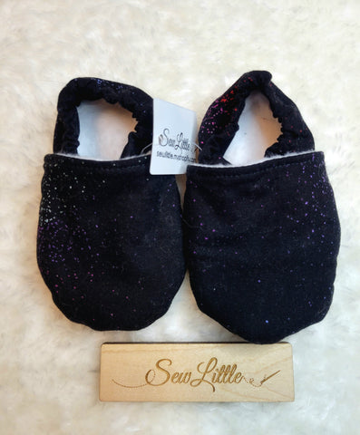Black Rainbow Speckle - Size 5 baby, 9 to 12 month slippers