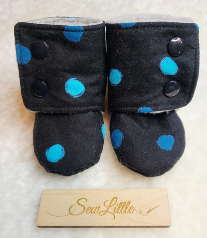 Black with Blue dot - Size 2.5 baby, 3 to 6 month booties
