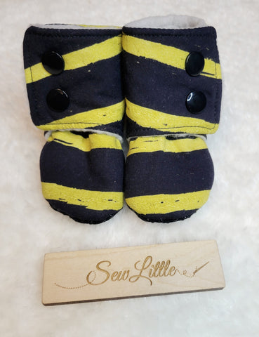 Black and Gold - Size 1 baby, 0 to 3 month booties