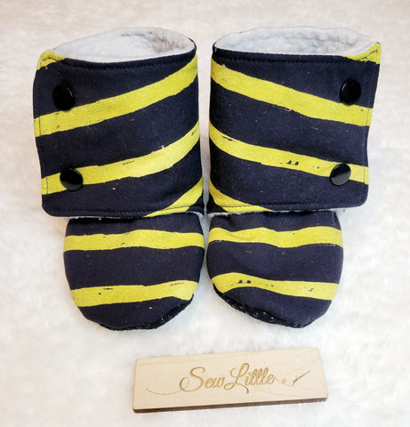 Black and Gold - Size 6.5 toddler, 12 to 18 month booties